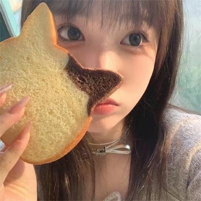 带子狼 在那双小手中
